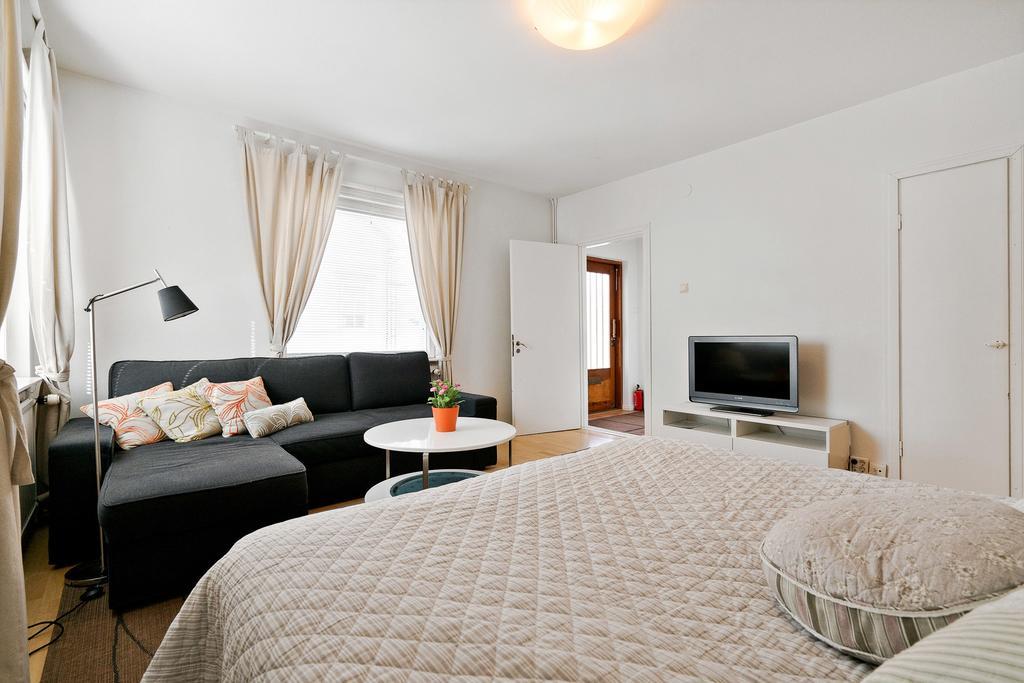 Ferienwohnung Majoitushuoneisto Tuomipuisto Naantali Exterior foto