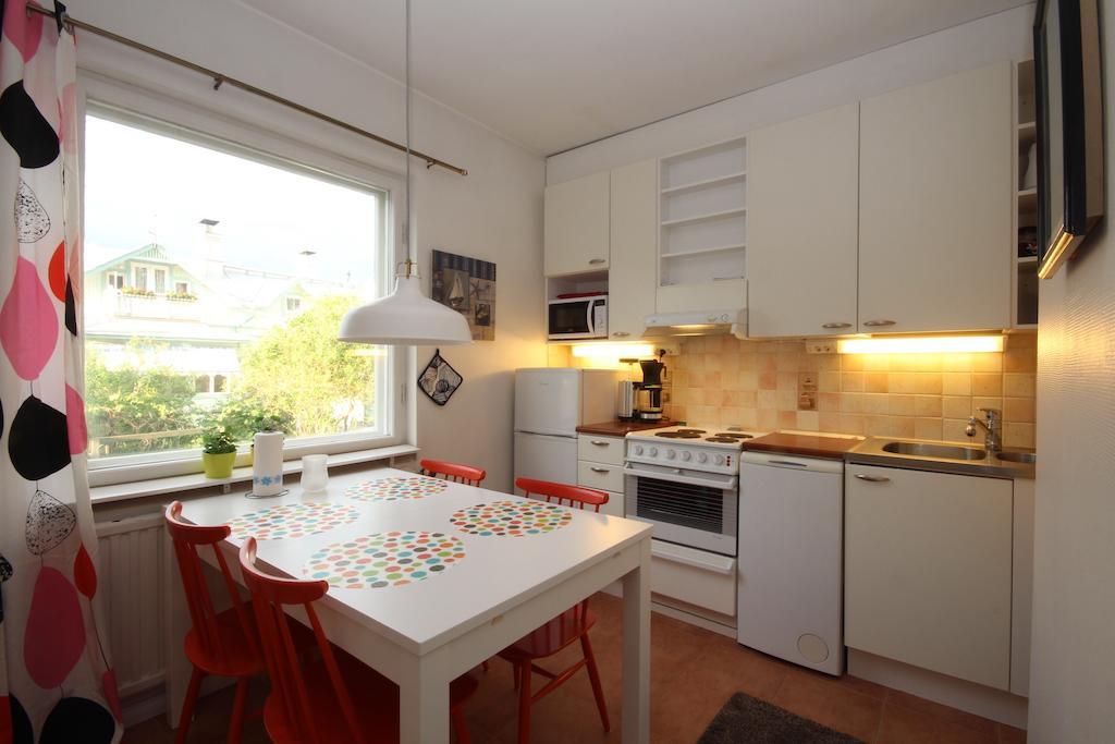 Ferienwohnung Majoitushuoneisto Tuomipuisto Naantali Zimmer foto