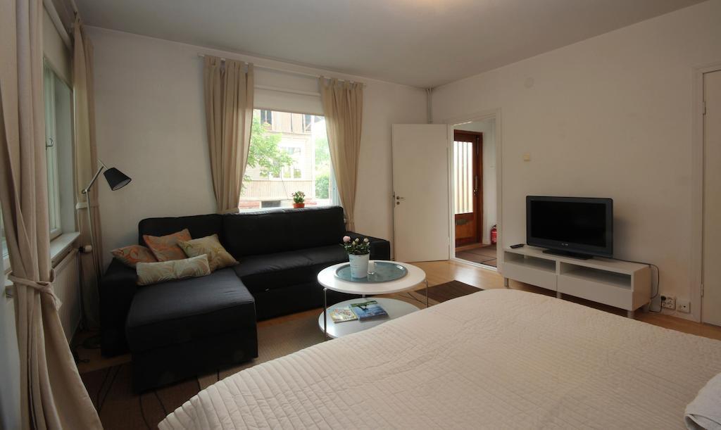 Ferienwohnung Majoitushuoneisto Tuomipuisto Naantali Zimmer foto